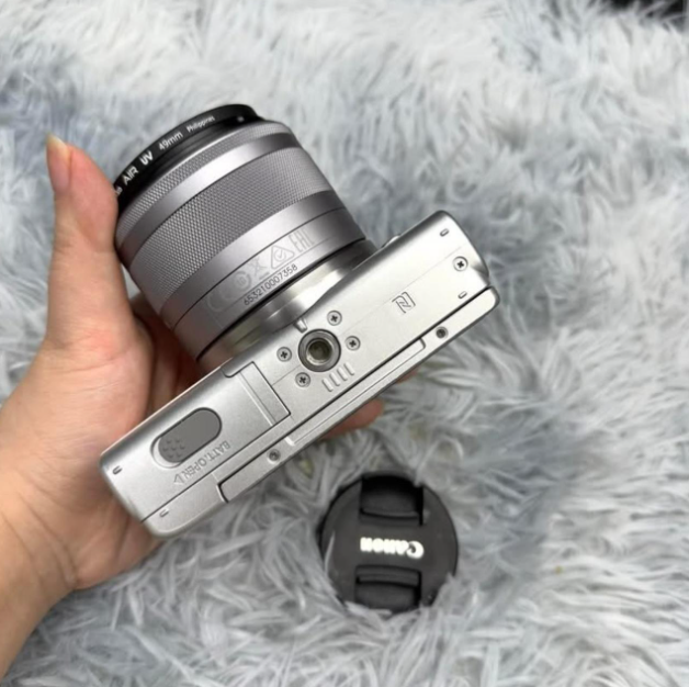 Camera Can EOS M100 Cameras-And-Accessories